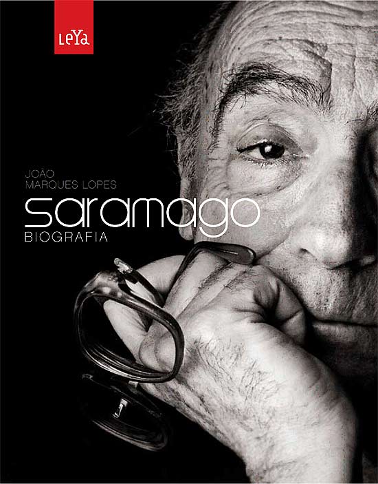 Lopes percorre a vida de Jos Saramago, do seu nascimento na Aldeia da Azinhaga at a publicao de "Caim"