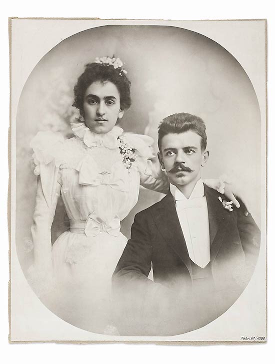Retrato do casamento de Matilde Calderón e Guillermo Kahlo, em 21 de fevereiro de 1898