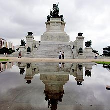 Monumento  Independncia, que abriga a Capela Imperial e o corpo de dom Pedro 1
