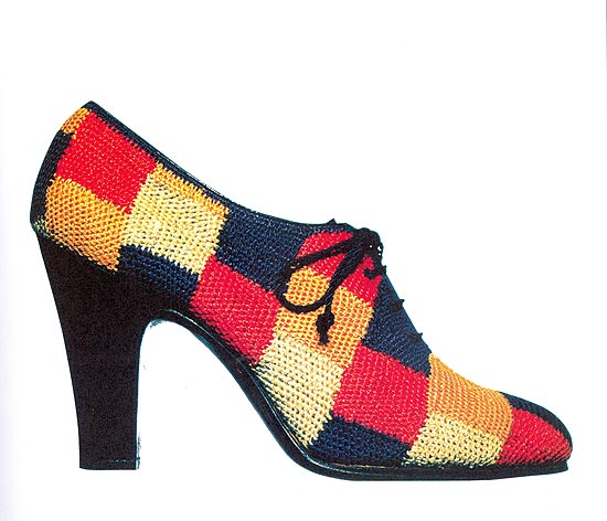Sapato de amarrar com gspea em patchwork de 1930, o sapato  de Salvatore Ferragamo