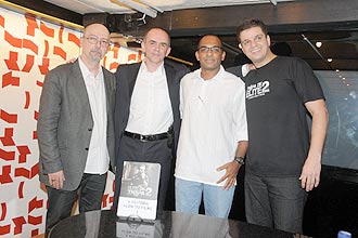 Da esquerda para a direita: Luiz Eduardo Soares, Cludio Ferraz, Andr Batista, Rodrigo Pimentel, no lanamento de "Elite da Tropa 2"