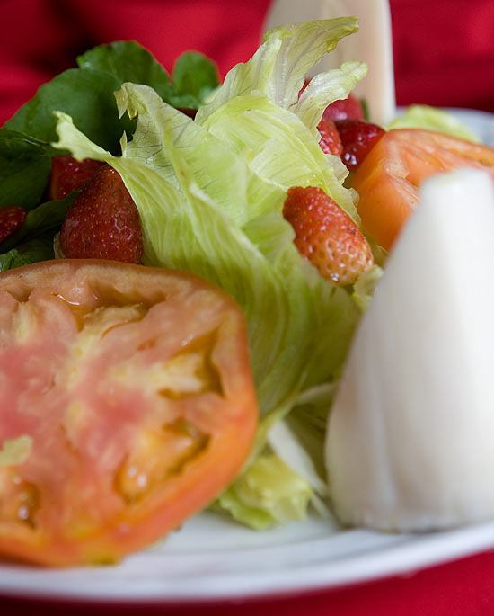Variar a salada é a melhor forma de manter-se na dieta