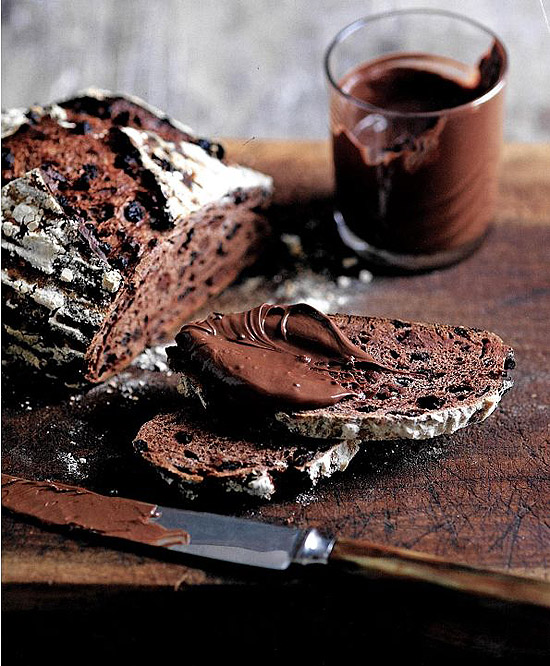Resultado da receita de pão de chocolate com massa azeda