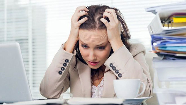 Pesquisas indicam que checar e-mails e redes sociais constantemente  fator de estresse