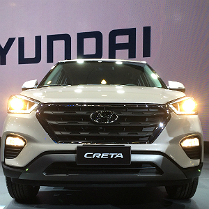 Com novo Tucson e jipinho Creta, Hyundai se destaca no 1 dia do salo