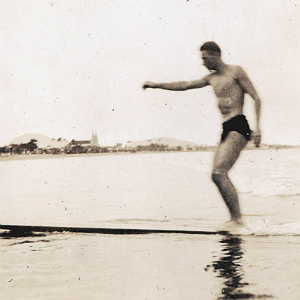 Moradores de Santos, pioneiros do surfe nunca se consideraram surfistas
