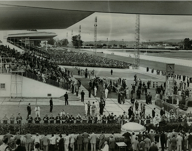  São Paulo, SP - Pista do Jockey Clube de São Paulo (Hipódromo de Cidade Jardim) (Foto: Acervo UH - 1º.mar.1961/Folhapress)