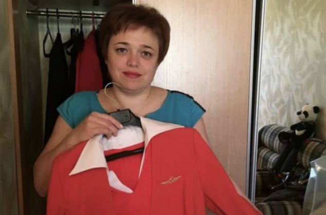  Aeromoa da Aeroflot, Evgenia Magurina, viu seu salrio ser cortado por no cumprir o requisito de tamanho de vestido exigido pela companhia area