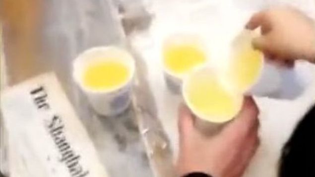 Postagens na rede social disseram que o líquido amarelo era urina 