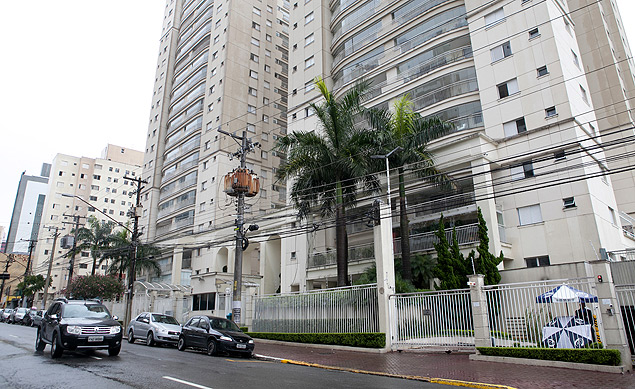 Prdio na Vila Prudente, bairro que se desenvolveu pela estao de monotrilho