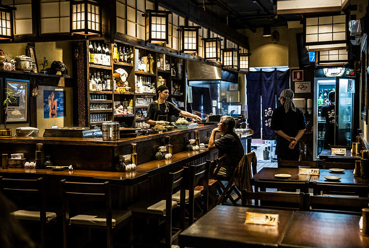 Comunidade japonesa está por trás de lojas, bares e templos no bairro da Saúde