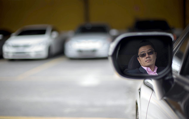 Elcio Watanabe, 30, levou seus dois Honda Civic at uma concessionria autorizada para reparos