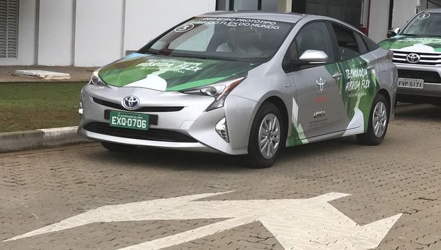 Protótipo Toyota Prius Flex se prepara para iniciar viagem até Brasília partindo da sede da investe SP, no bairro do Butantã