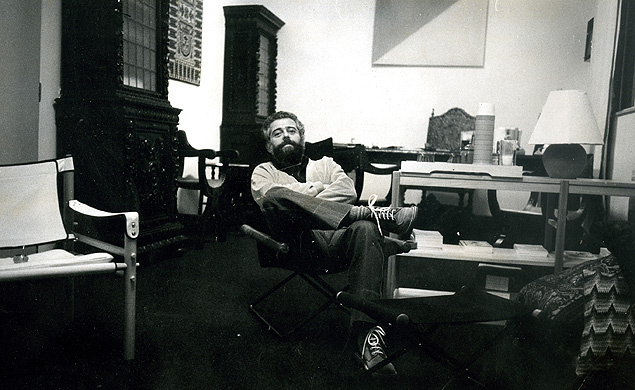 O medico psiquiatra e colaborador da Folha de S.Paulo Flavio Gikovate 1981 (Foto: Folhapress)