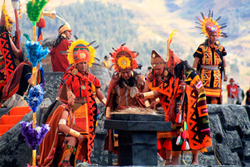 Herana inca  revivida na tradicional Festa do Sol em Cusco