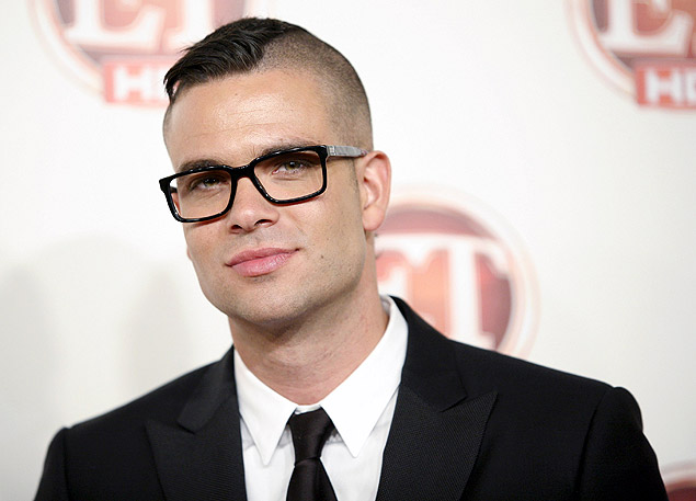 Actor Mark Salling arrives at the Entertainment Tonight Emmy Party in Los Angeles, California, in this September 19, 2011 file photo. Salling was arrested on Tuesday on suspicion of possessing child pornography, the Los Angeles Police Department said. REUTERS/Jason Redmond/Files TPX IMAGES OF THE DAY ORG XMIT: SIN51