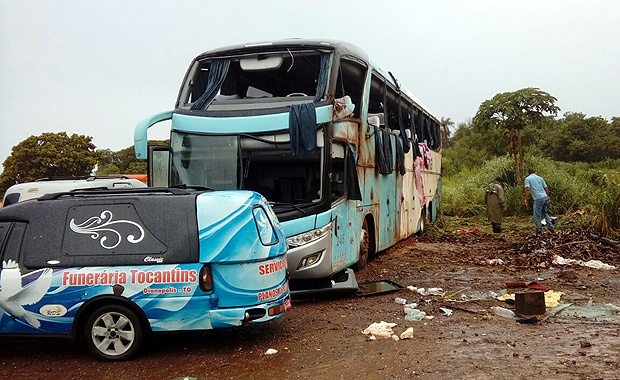 Ônibus da viação Real Maia, envolvido em acidente que matou sete pessoas
