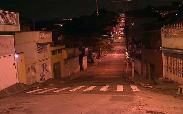 Rua Romão Puiggari, onde criança foi levada durante roubo de carro na capital paulista