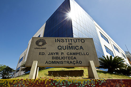 Fachada do Instituto de Química da Unicamp, universidade brasileira que mais cria