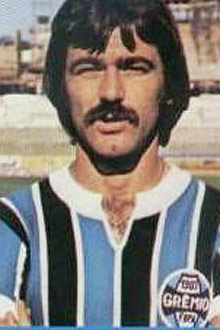 Vicente, ex-zagueiro do Santos e do Grêmio