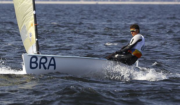 2016 Rio Olympics - Sailing - Preliminary - Men's One Person Dinghy (Heavyweight) - Finn - Race 1/2 - Marina de Gloria - Rio de Janeiro, Brazil - 09/08/2016. Jorge Zarif (BRA) of Brazil competes. REUTERS/Brian Snyder FOR EDITORIAL USE ONLY. NOT FOR SALE FOR MARKETING OR ADVERTISING CAMPAIGNS. ORG XMIT: JKP32