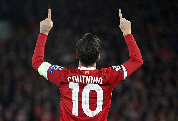 Coutinho comemora um de seus gols na vitória do Liverpool sobre o Spartak