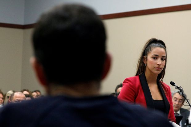 Aly Raisman discursa antes da sentença de Larry Nassar, acusado de abusar sexualmente dela