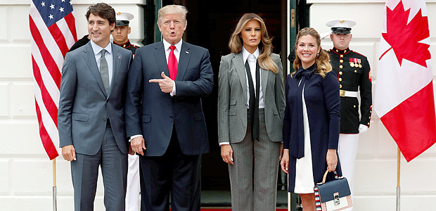 O presidente dos EUA, Donald Trump, recebe Justin Trudeau na Casa Branca, com Melania Trump e Sophie Gregoire