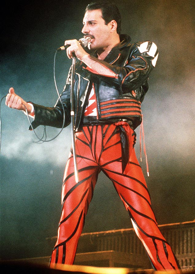 Freddie Mercury, em show do Queen na Austrália, em 1985