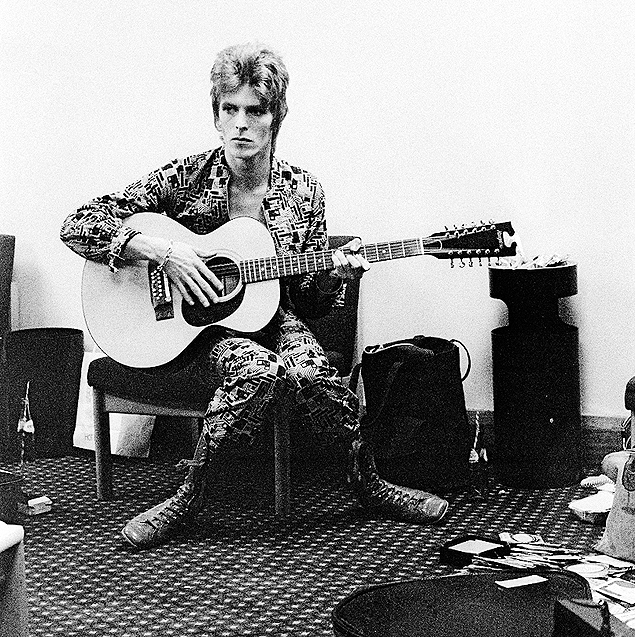 O Fotgrafo Mick Rock Relembra Quando Ziggy Stardust Conquistou o Universo