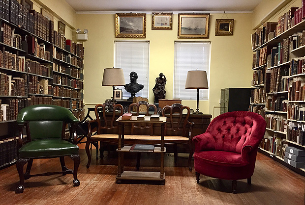 A sala de livros raros da biblioteca Oliveira Lima, na Catholic University of America, em Washington