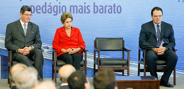 A presidente Dilma Rousseff e os ministros Joaquim Levy (Fazenda) e Nelson Barbosa (Planejamento)