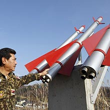 Japão posicionou tropas na expectativa de um ataque iminente e ameaçou revidar