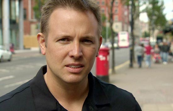 Canadense Sandy Crocker viajou 7.000 km em busca de irlandesa por quem se apaixonou em 2 minutos