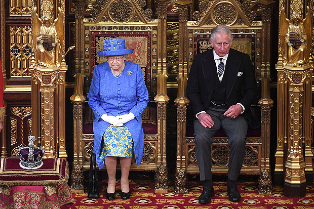 Britain's Queen Elizabeth and Prince Charles attend the State Opening of Parliament in central London, Britain June 21, 2017. REUTERS/Carl Court/Pool ORG XMIT: PNN112