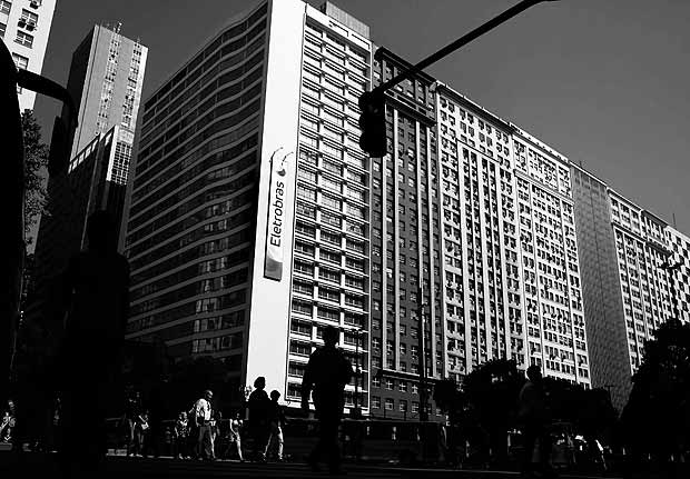 Fachada da Eletrobras, no Rio de Janeiro (RJ). *** A view of the headquarters of Brazil's power company Eletrobras in downtown Rio de Janeiro August 20, 2014. REUTERS/Pilar Olivares (REUTERS - Tags: BUSINESS POLITICS)