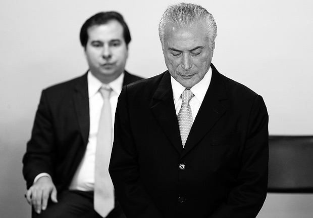 Presidente da Câmara, Rodrigo Maia, e presidente Michel Temer (dir.)