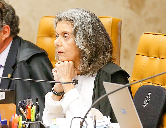 A ministra Cármem Lúcia participa de sessão do Supremo Tribunal Federal