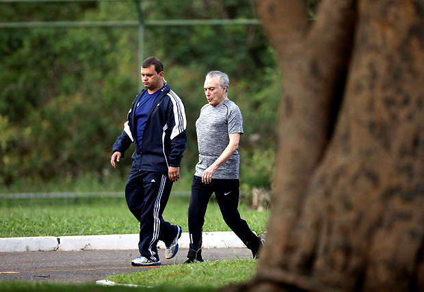 Brazil's President Michel Temer walks during a physical exercise in the official residence at the Palace of Jaburu, in Brasilia, Brazil, January 4, 2018. REUTERS/Ueslei Marcelino ORG XMIT: UMS5