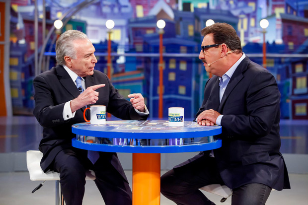 O presidente Michel Temer é entrevistado pelo apresentador Ratinho no SBT 