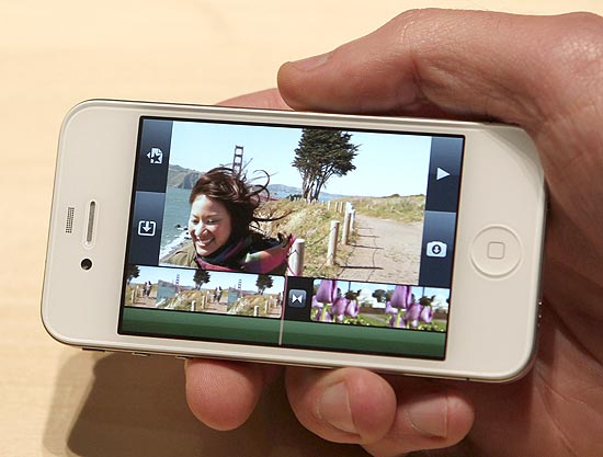 Clientes
            que estavam tentando reservar a mais recente versão do iPhone foram
            prejudicados por problemas