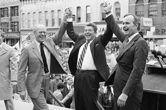 Gerald R. Ford, a esquerda, Ronald Reagan e George Bush