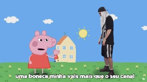 Rapper do Youtube Mussoumano canta ao lado da personagem Peppa Pig