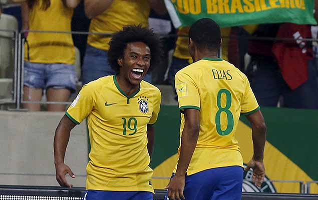 Willian comemora gol na partida entre Brasil e Venezuela, pelas eliminatórias da Copa de 2018