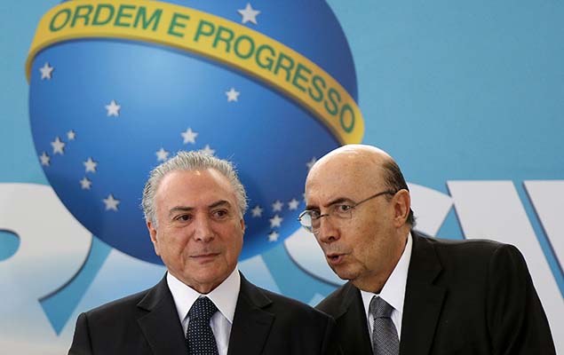 O presidente Michel Temer e o ministro da Fazenda, Henrique Meirelles no lançamento do programa BNDES Giro, em Brasília
