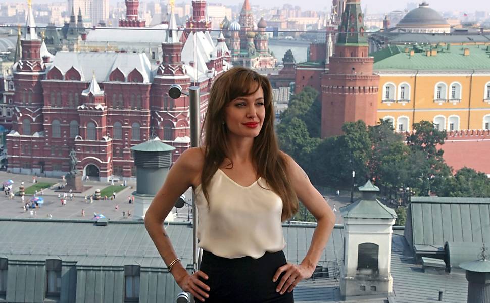 Angelina Jolie divulga filme Rússia