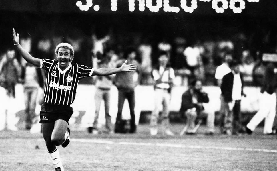 Biro-Biro comemora gol contra o São Paulo