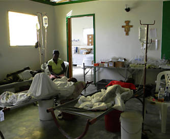 Haitianos lutam contra epidemia de cólera 