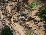 Casas totalmente destruídas pelas enchentes em Teresópolis, região serrana do Rio Leia Mais