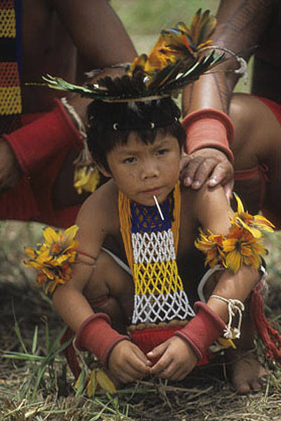 Criança Tapirapé (TO) no VII Jogos Indígenas, Porto Seguro, Ba, 2004